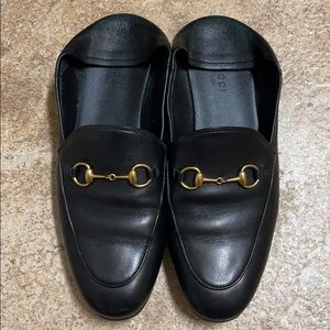 💯 Authentic Gucci shoes size 39